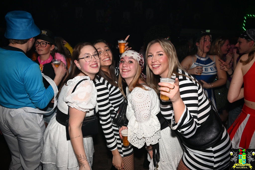 ../Images/Opwarmbal 2026 231.jpg